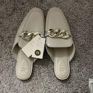A New Day Women's Cream Chain Mules